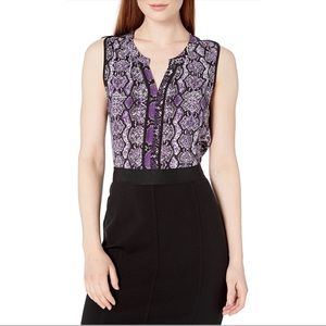 Calvin Klein | Printed Split V Top